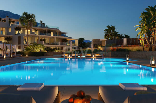 New Luxury Semi Penthouse with Private Rooftop Pool on Marbella's Golden Mile