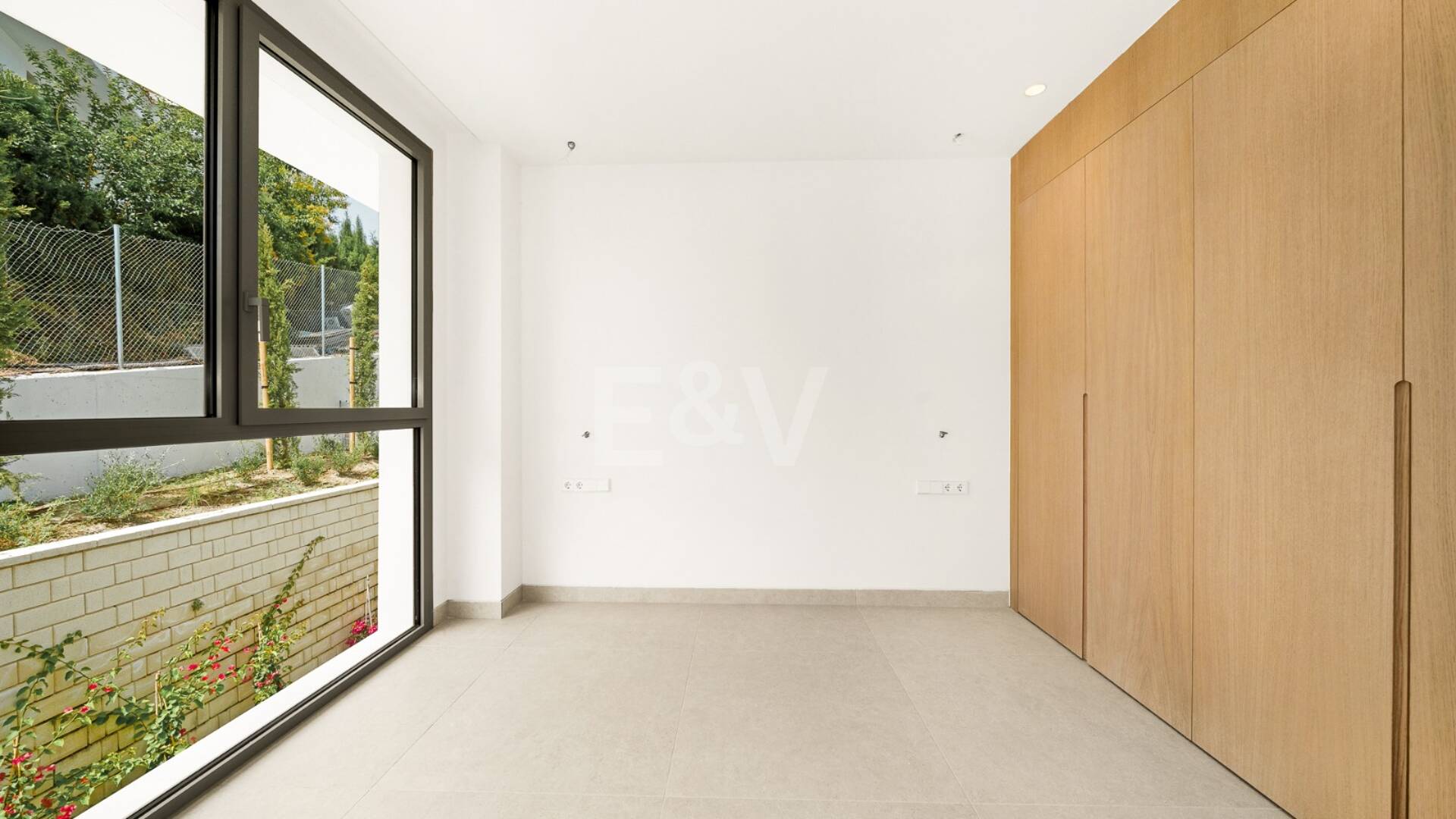 New Luxury Semi Penthouse with Private Rooftop Pool on Marbella's Golden Mile