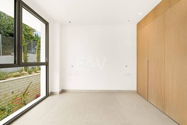 New Luxury Semi Penthouse with Private Rooftop Pool on Marbella's Golden Mile