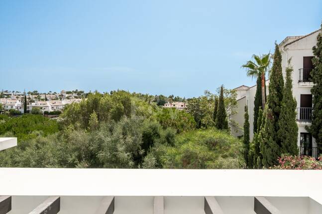 New Luxury Semi Penthouse with Private Rooftop Pool on Marbella's Golden Mile