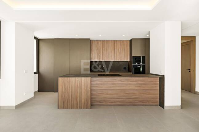 New Luxury Semi Penthouse with Private Rooftop Pool on Marbella's Golden Mile