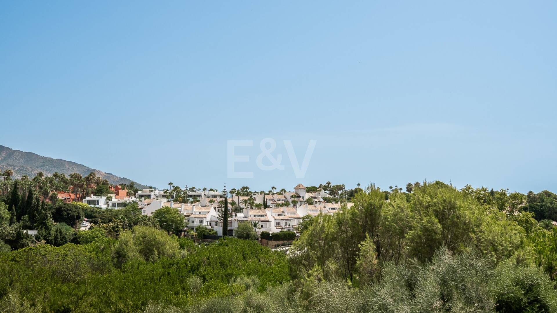 New Luxury Semi Penthouse with Private Rooftop Pool on Marbella's Golden Mile