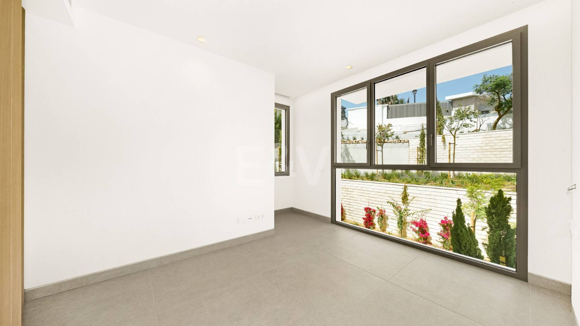 New Luxury Semi Penthouse with Private Rooftop Pool on Marbella's Golden Mile