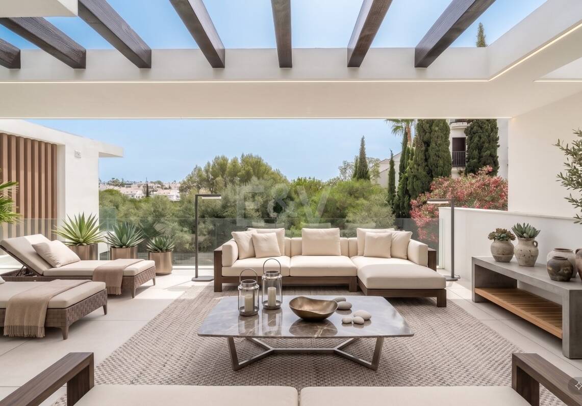 New Luxury Semi Penthouse with Private Rooftop Pool on Marbella's Golden Mile
