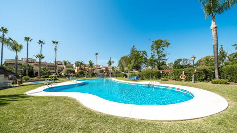 Traditional Beachside Frontline Golf Townhouse with Outstanding Terrace