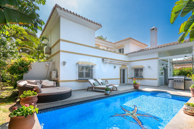 Villa andalouse à seulement 200 mètres de la plage