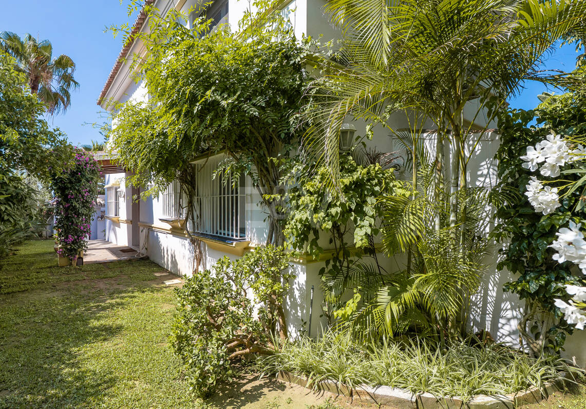 Andalusian Villa Just 200 Metres From The Beach