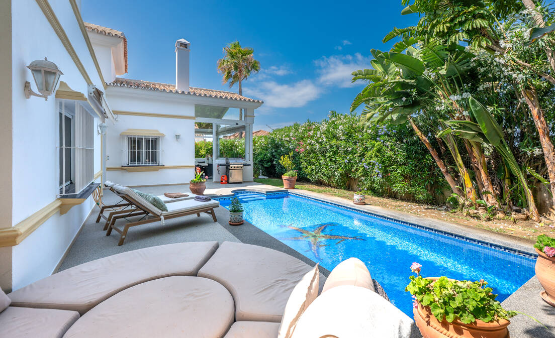 Andalusische Villa nur 200 Meter vom Strand entfernt