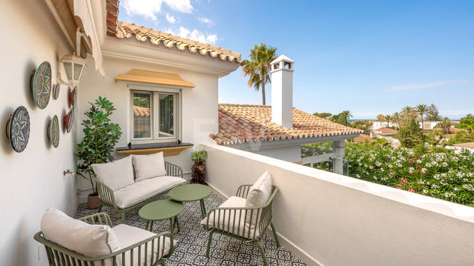 Andalusiska Villa Bara 200 meter från stranden