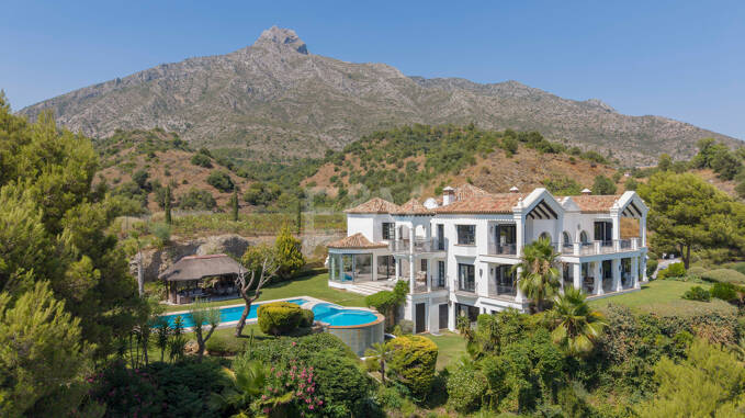 Andalusian Style Villa with Unmatched Privacy and Panoramic Sea Views