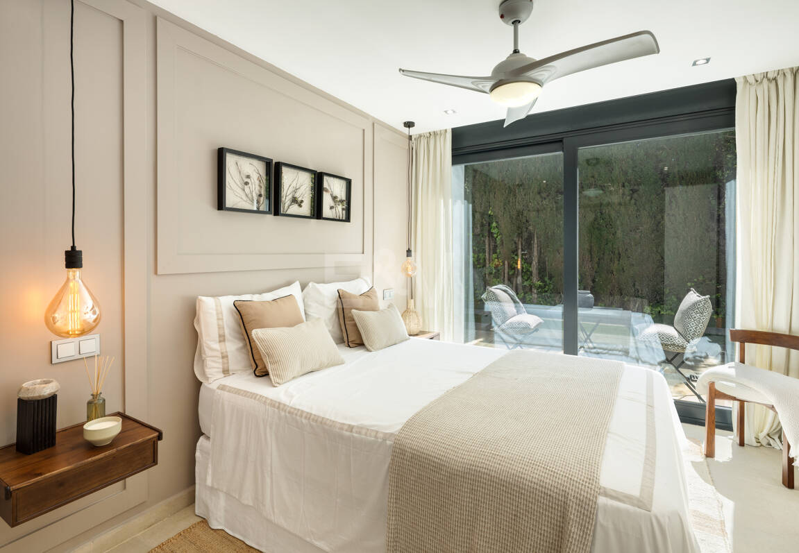 Villa contemporánea en Parcelas del Golf, con diseño, privacidad y potencial de alquiler