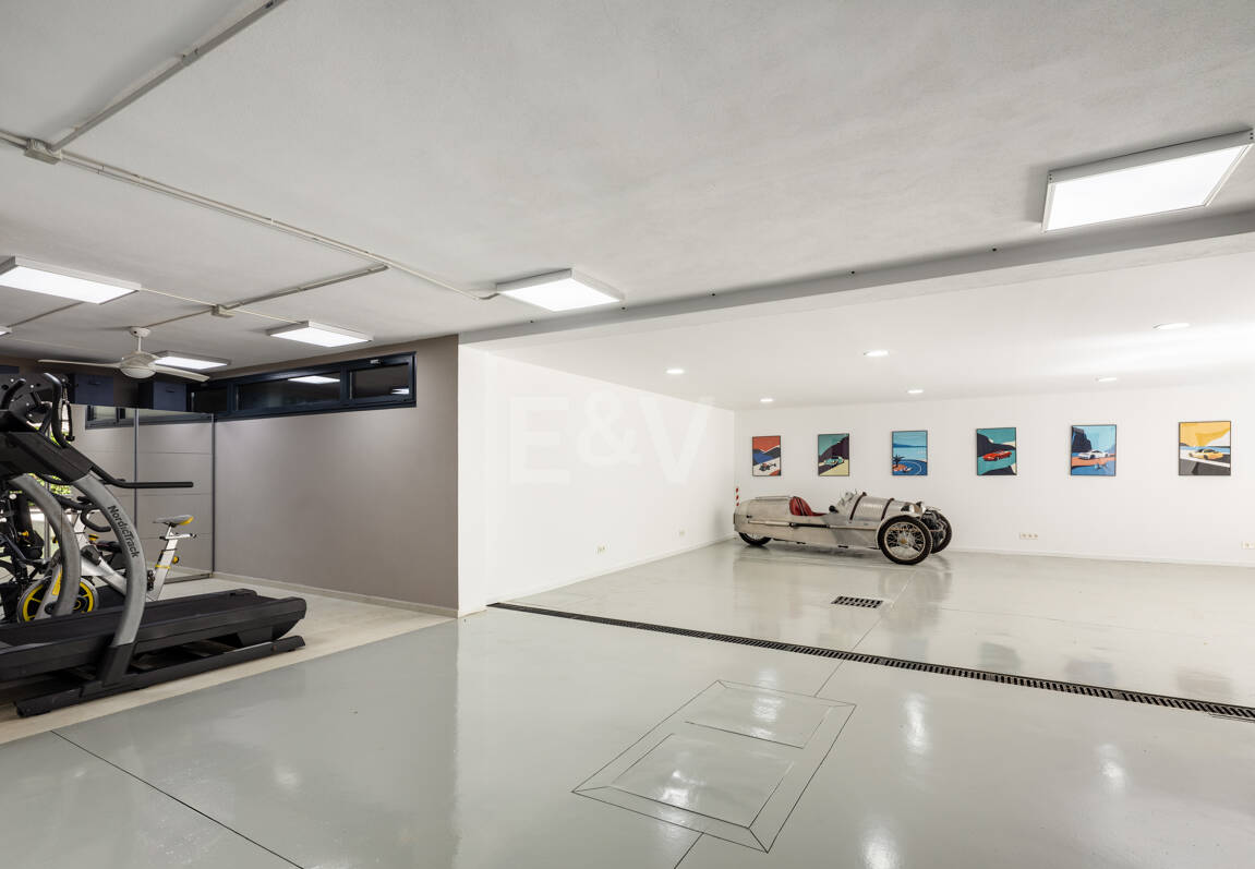 Villa contemporánea en Parcelas del Golf, con diseño, privacidad y potencial de alquiler