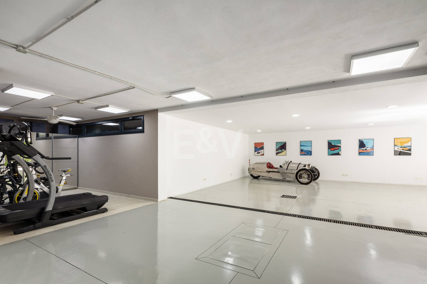 Villa contemporánea en Parcelas del Golf, con diseño, privacidad y potencial de alquiler