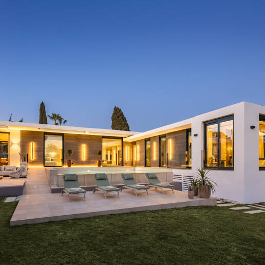 Villa moderne dans la zone la plus exclusive, Parcelas del Golf avec Appartement d'hôtes et potentiel de location