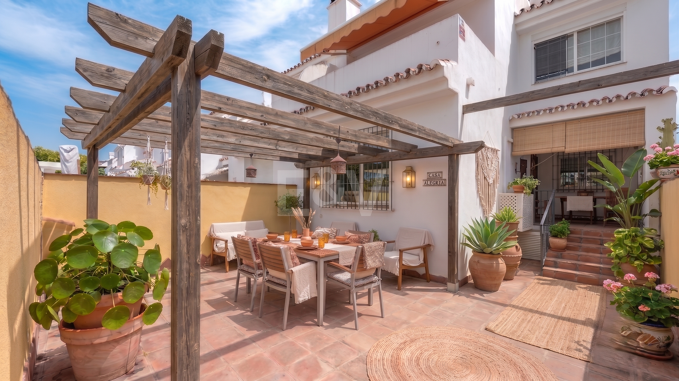 Casa adosada en San Pedro Playa Las Petunias