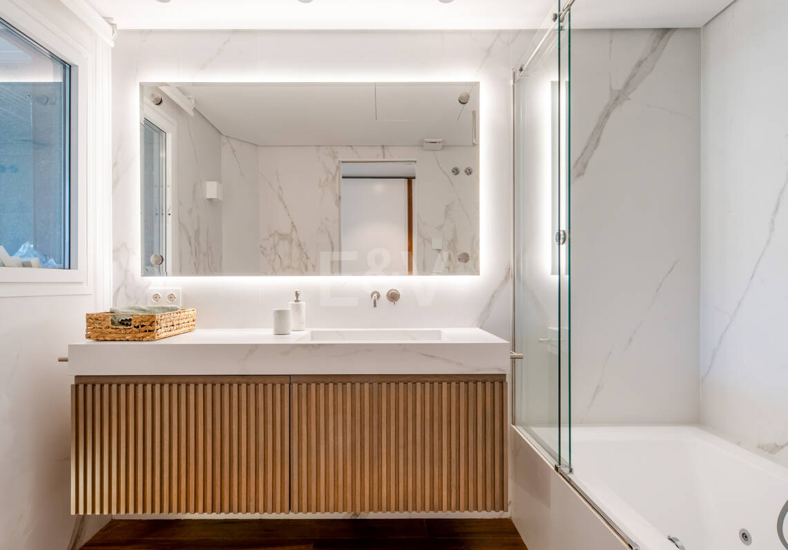Golden Mile Apartment in Prestigious Monte Paraíso