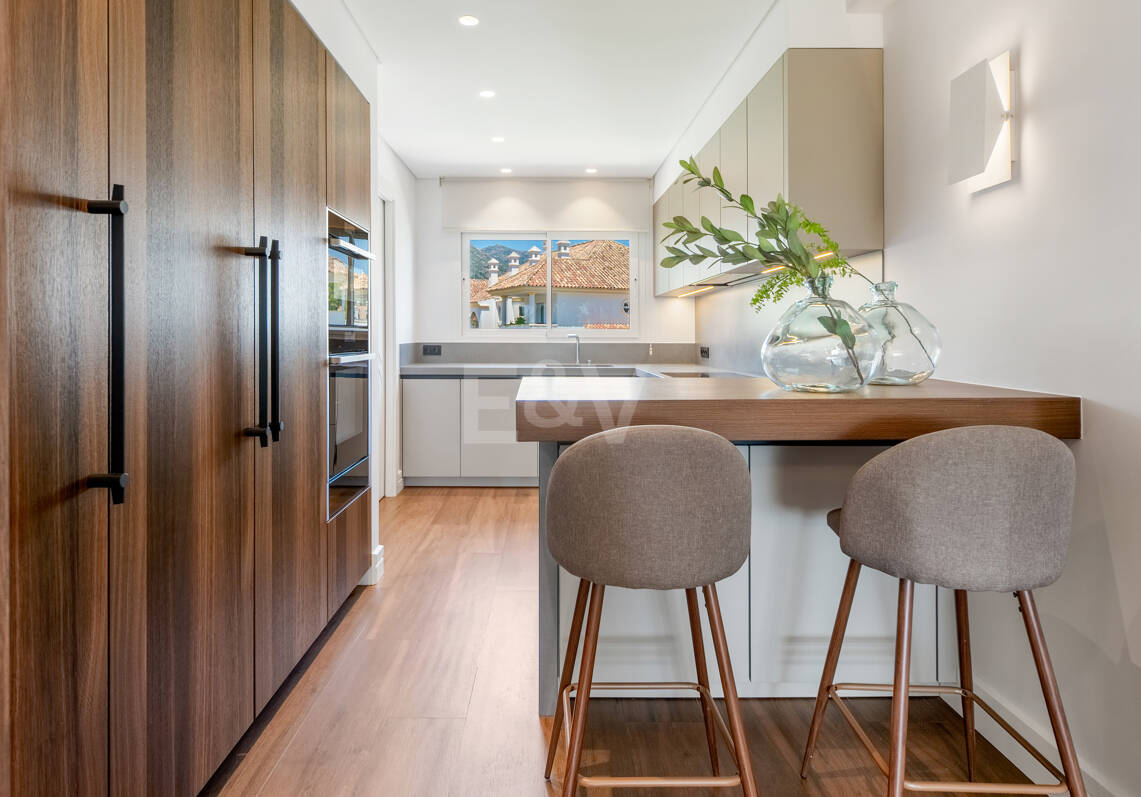 Golden Mile Apartment in Prestigious Monte Paraíso