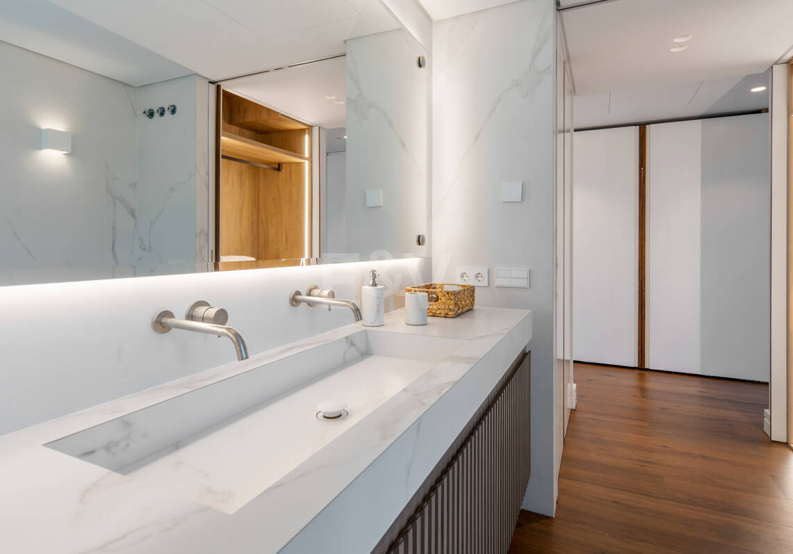 Golden Mile Apartment in Prestigious Monte Paraíso