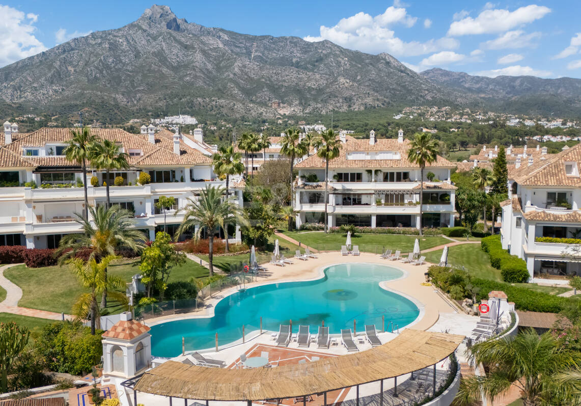 Golden Mile Apartment in Prestigious Monte Paraíso