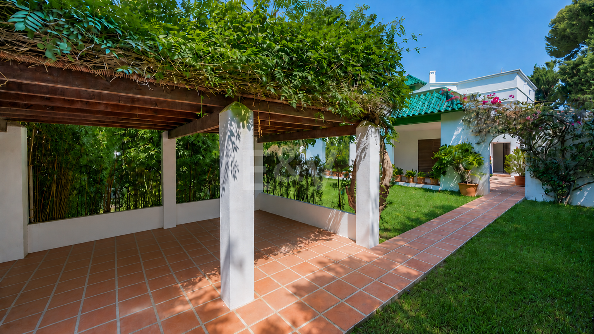 Mediterranean Living Just Steps from the Sea in Cabopino