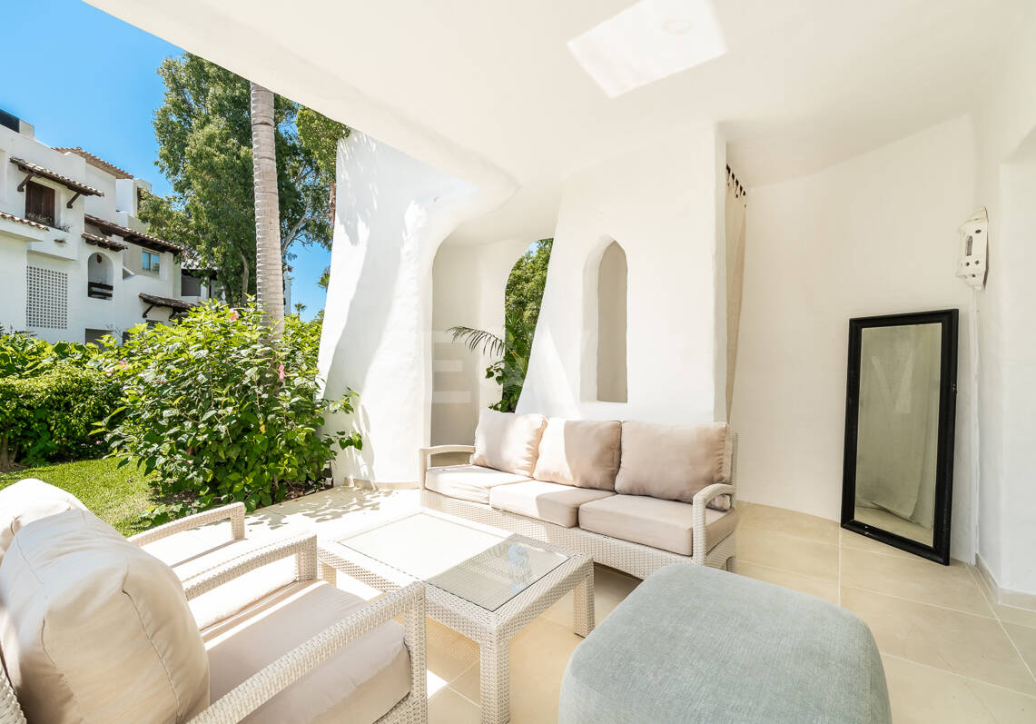 Frontline Beach Apartment with Private Garden near Puerto Banús