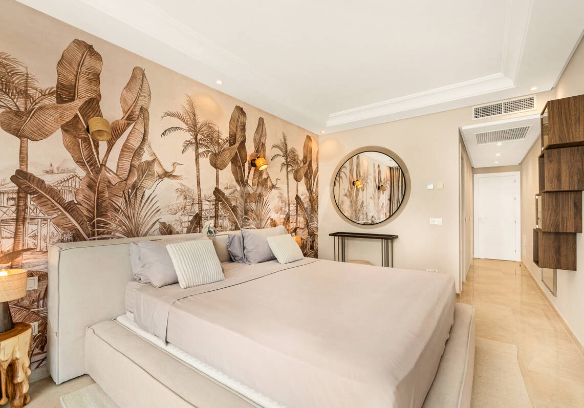 Frontline Beach Apartment with Private Garden near Puerto Banús