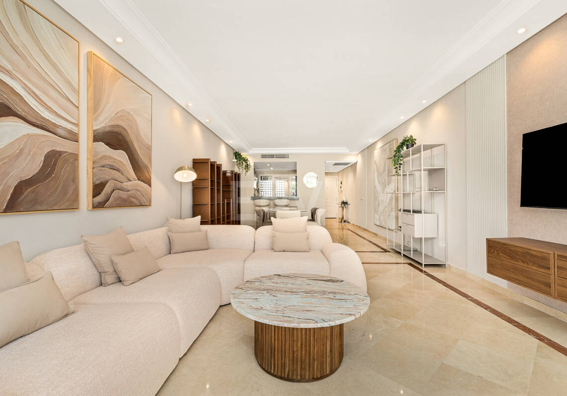 Frontline Beach Apartment with Private Garden near Puerto Banús