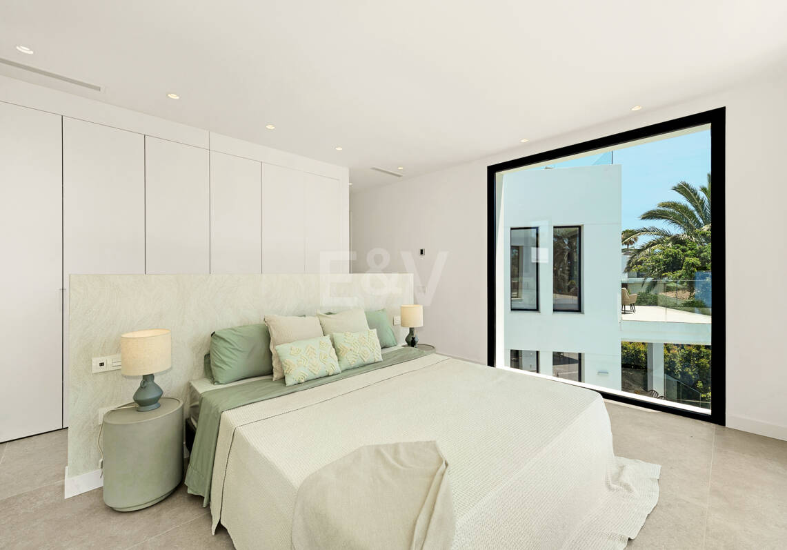 Magnifique moderne Villa Étapes de la plage avec vue sur la mer