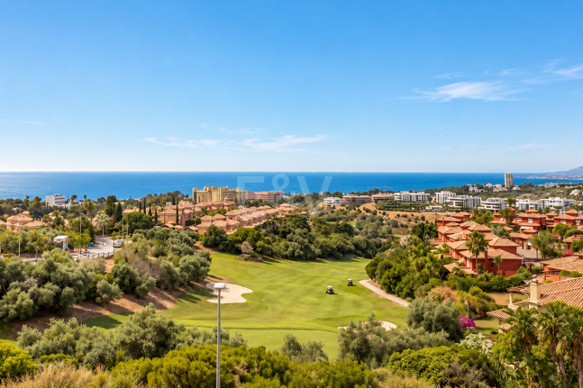 Wspaniała kamienica narożna z panoramicznym widokiem w klubie golfowym Santa Clara