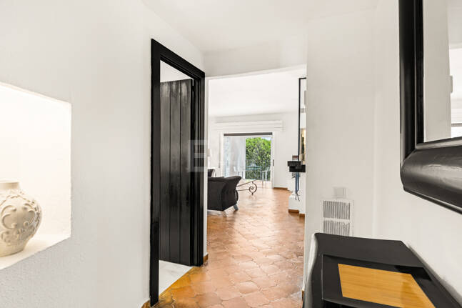 Atemberaubendes Apartment in erster Strandlinie mit Panoramablick auf das Meer in Puerto Banús