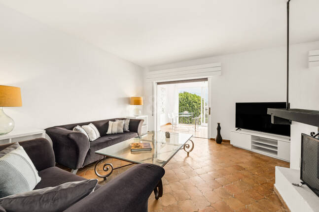 Atemberaubendes Apartment in erster Strandlinie mit Panoramablick auf das Meer in Puerto Banús