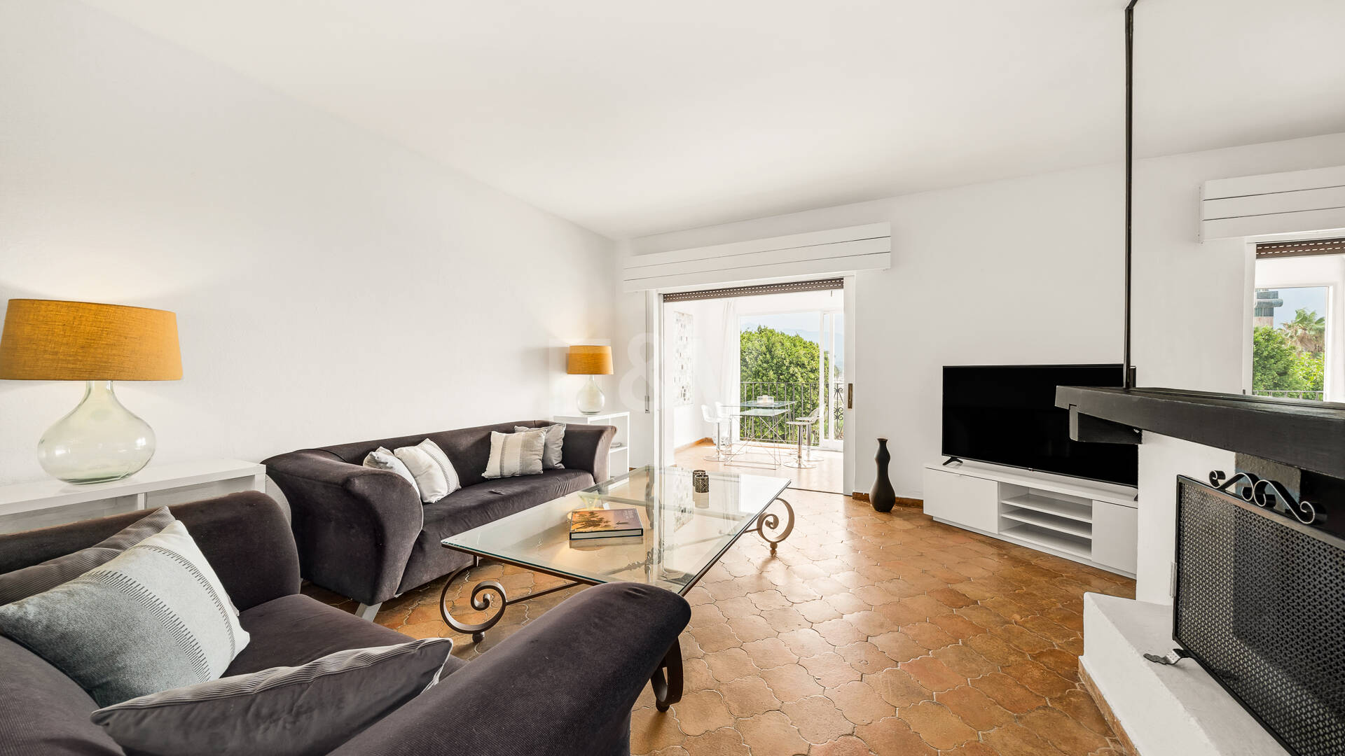 Atemberaubendes Apartment in erster Strandlinie mit Panoramablick auf das Meer in Puerto Banús