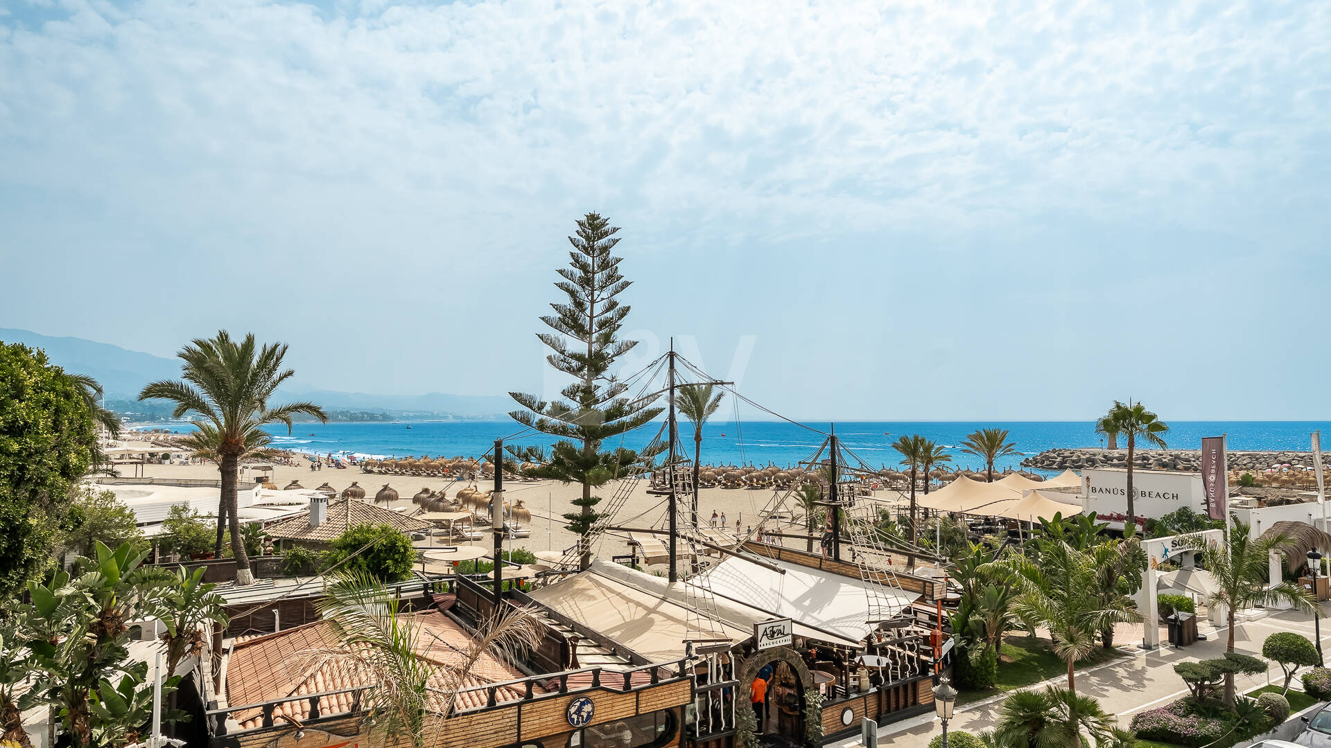 Atemberaubendes Apartment in erster Strandlinie mit Panoramablick auf das Meer in Puerto Banús