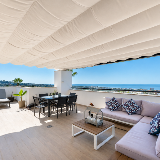 Adosado con vistas panorámicas al mar en el prestigioso complejo de golf Santa Clara