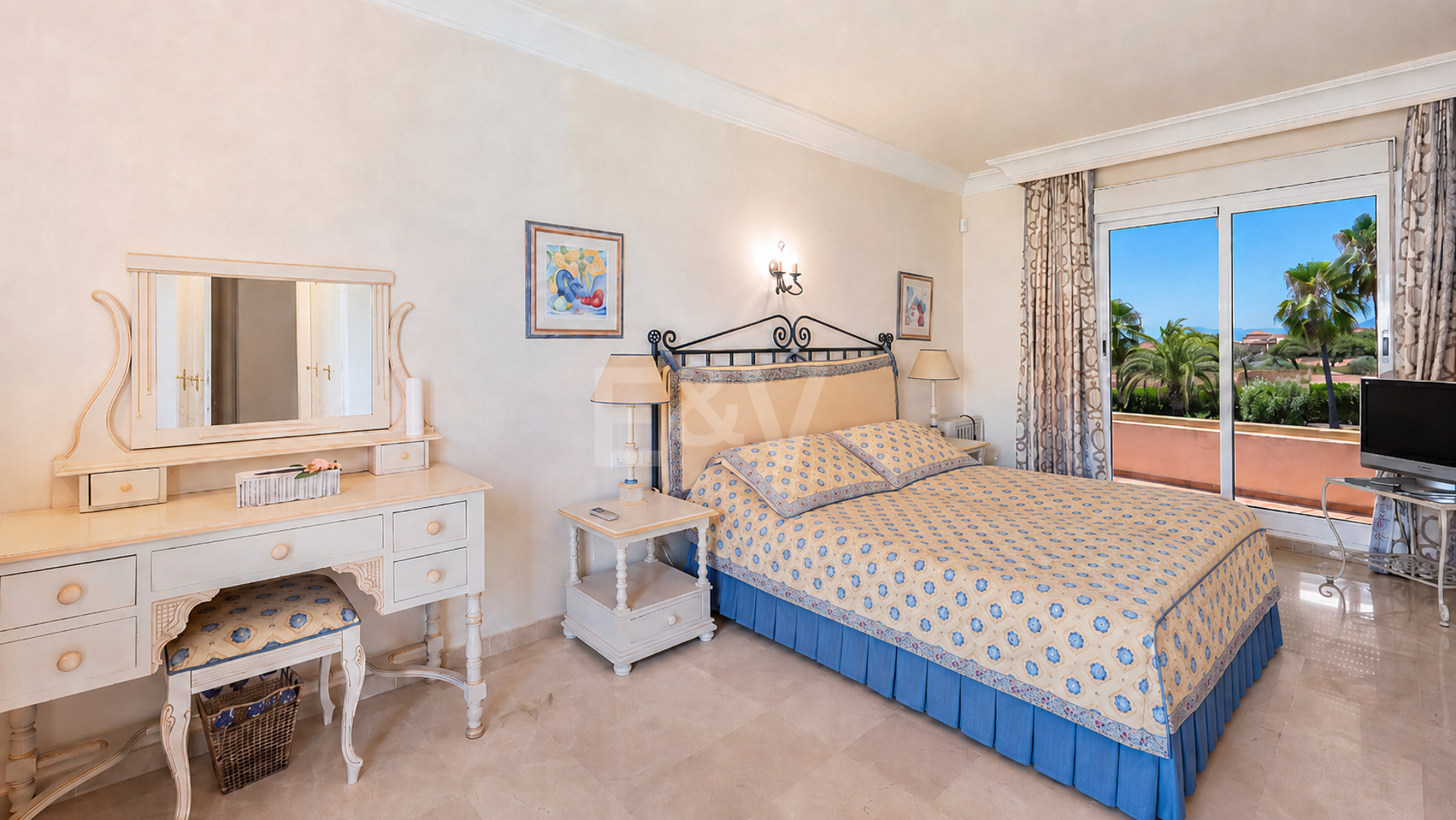 Mediterranean Villa with Sea Views in Elviria-Marbella