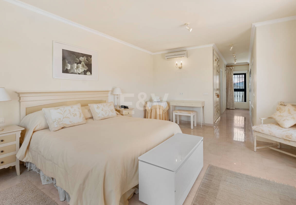 Mediterranean Villa with Sea Views in Elviria-Marbella