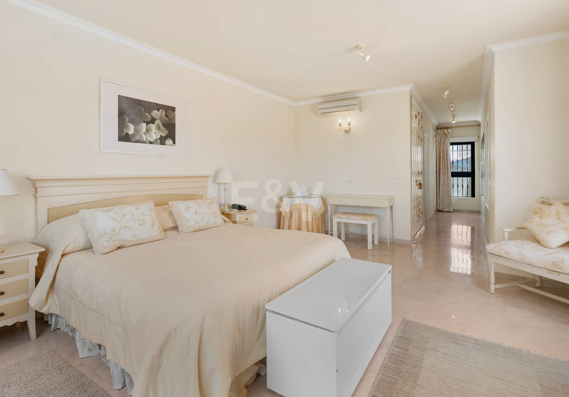 Mediterranean Villa with Sea Views in Elviria-Marbella