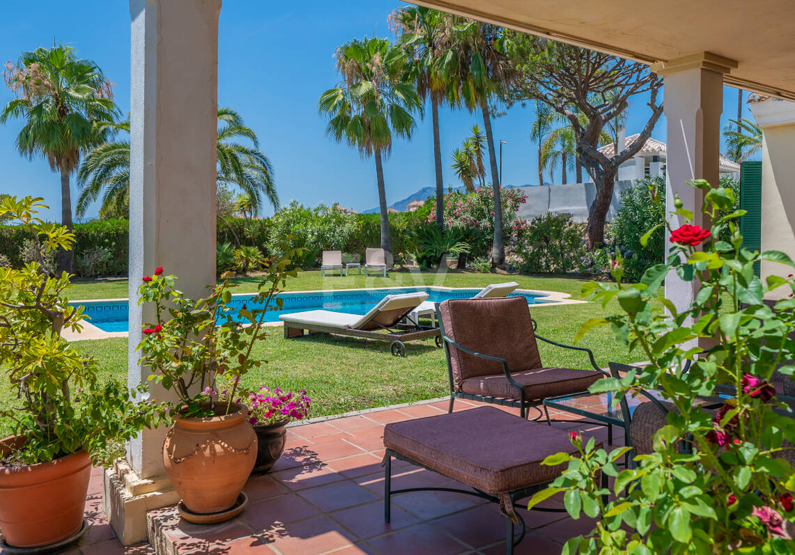 Mediterranean Villa with Sea Views in Elviria-Marbella