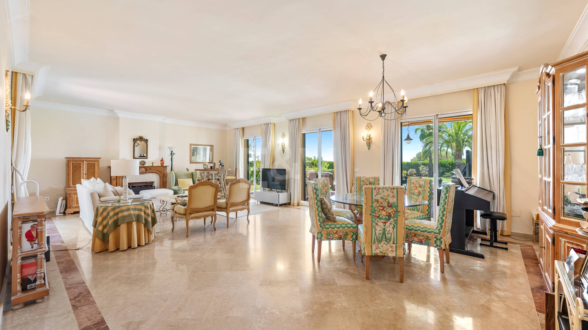 Mediterranean Villa with Sea Views in Elviria-Marbella