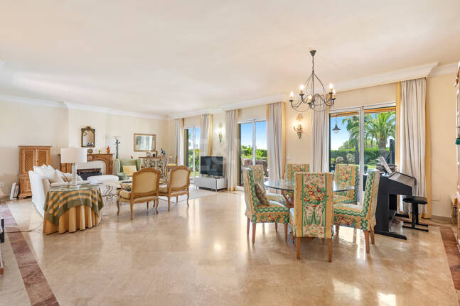 Mediterranean Villa with Sea Views in Elviria-Marbella