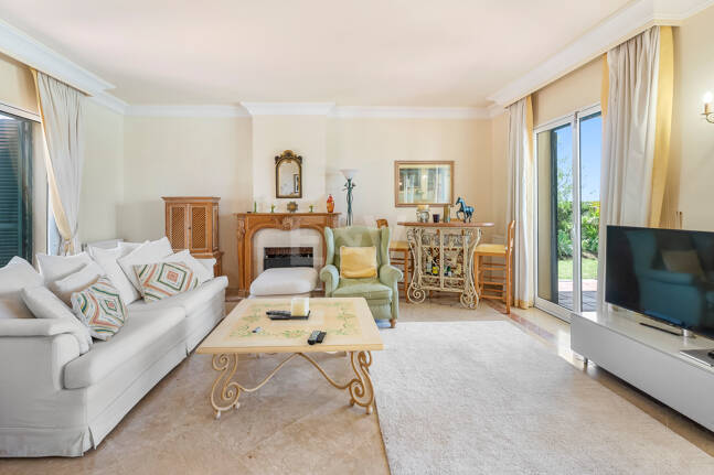 Mediterranean Villa with Sea Views in Elviria-Marbella