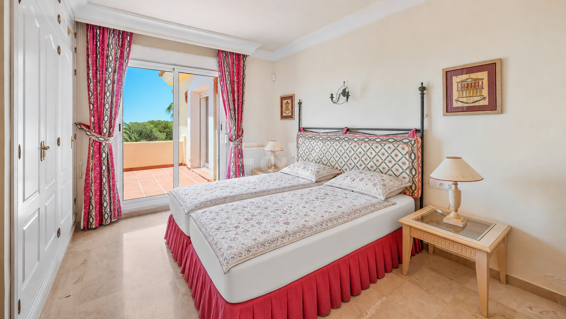 Mediterranean Villa with Sea Views in Elviria-Marbella