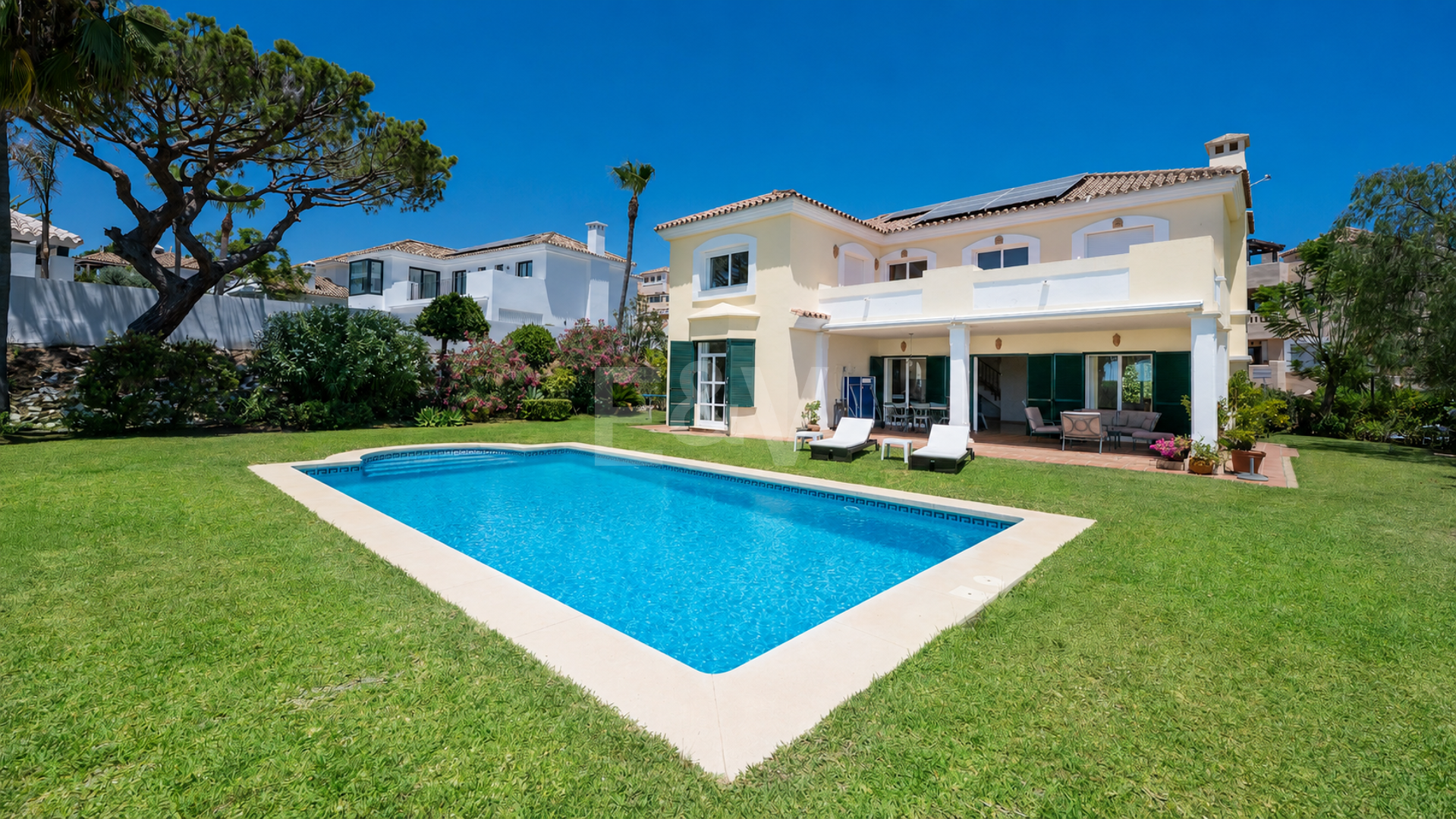 Mediterranean Villa with Sea Views in Elviria-Marbella