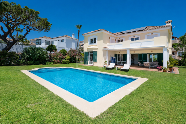 Mediterranean Villa with Sea Views in Elviria-Marbella