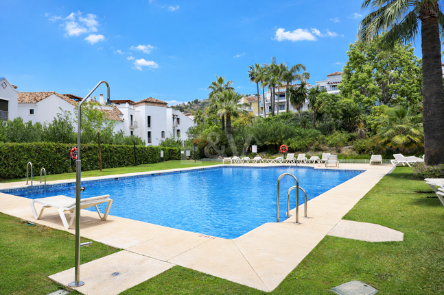 Apartment with Stunning Views and Tourist Licence in Gated Golf Resort