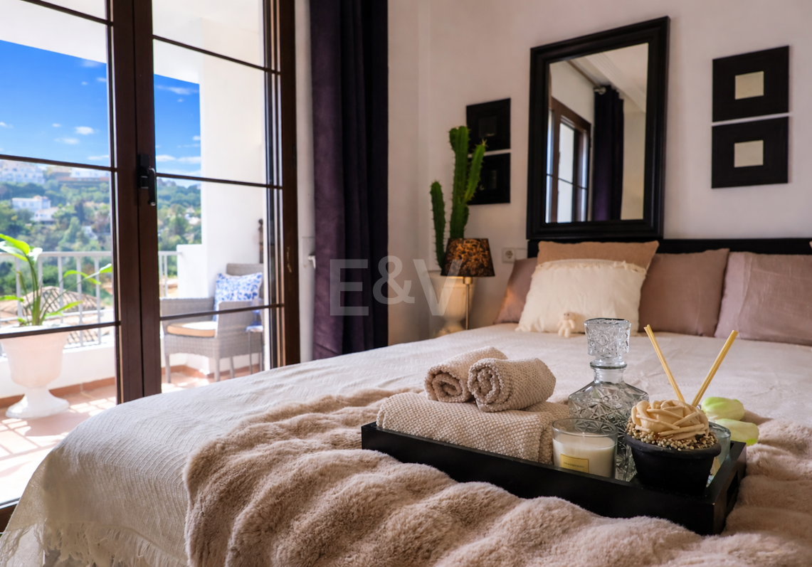 Apartament z oszałamiającymi widokami i licencją turystyczną w Gated Golf Resort