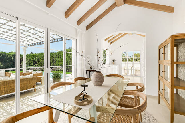 Elegant Fully Furnished One-Level Villa Steps from the Golf Club