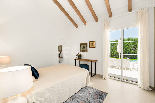 Elegant Fully Furnished One-Level Villa Steps from the Golf Club