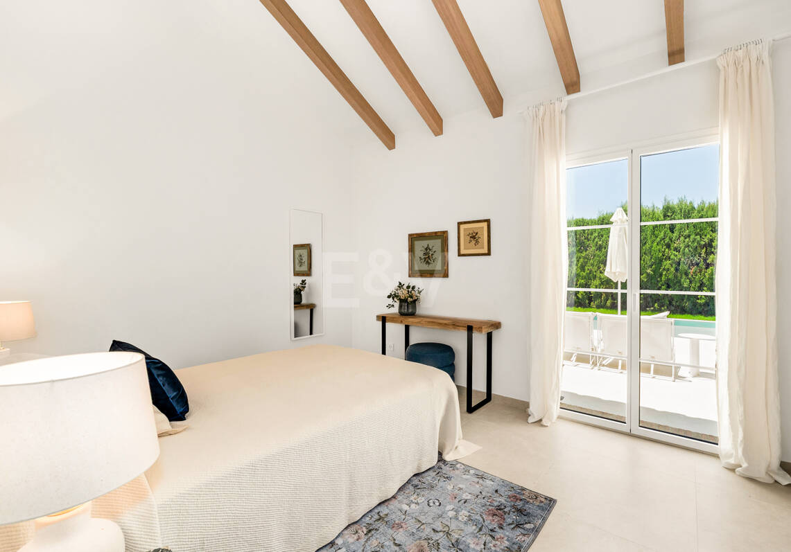 Exklusiver und voll möblierter Bungalow neben dem Golfclub Guadalmina