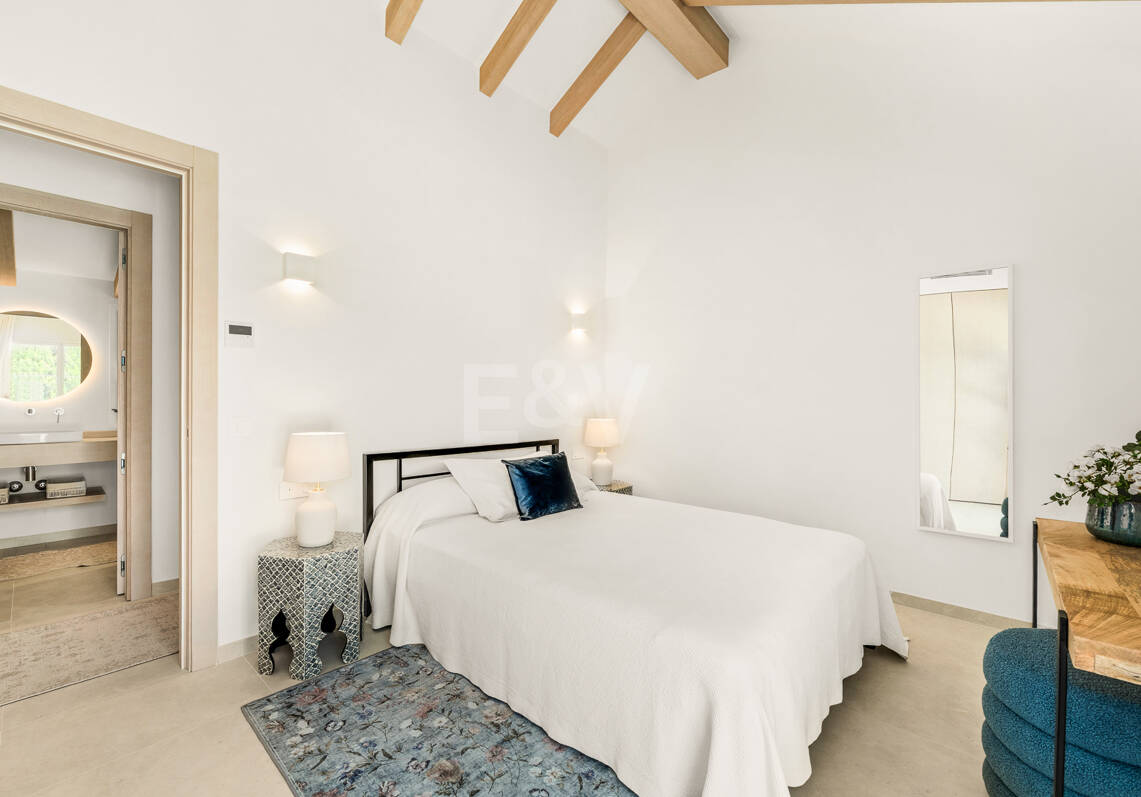Exklusiver und voll möblierter Bungalow neben dem Golfclub Guadalmina
